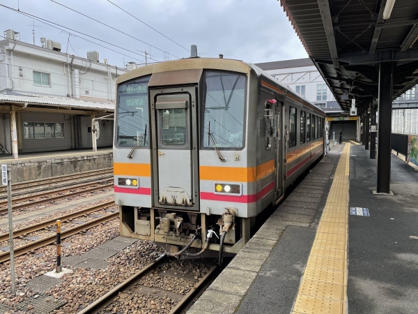 大糸線糸魚川駅