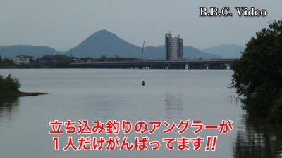 琵琶湖は月曜日も曇天軽風!! 真野川河口で立ち込み釣りのアングラーが1人だけがんばってます #今日の琵琶湖（YouTubeムービー 22/05/16）