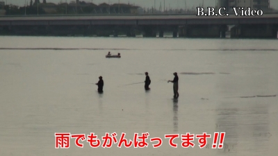 雨の真野浜水泳場は閑散!! 釣りは今日もよく賑わってます #今日の琵琶湖（YouTubeムービー 22/07/09）