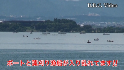 晴天微風の琵琶湖南湖!! 釣り中のボートと藻刈り漁船が入り乱れてます #今日の琵琶湖（YouTubeムービー 22/07/13）