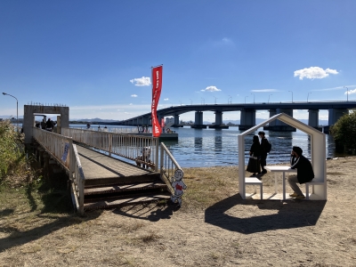 特別に開放された琵琶湖大橋公の観光船桟橋