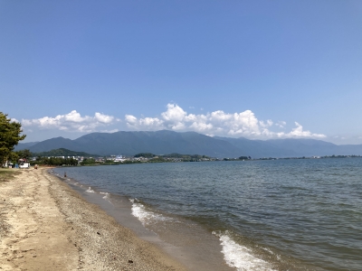 真野浜から眺めた琵琶湖北湖は晴天軽風のものすごくいい天気。北寄りの風が涼しくて気持ちいい季節になりましたね!!（6月2日10時20分頃）