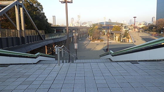 大阪城公園駅にて：2022年2月26日撮影