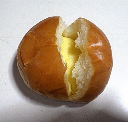 薄皮スイートポテトクリームパン（中身）
