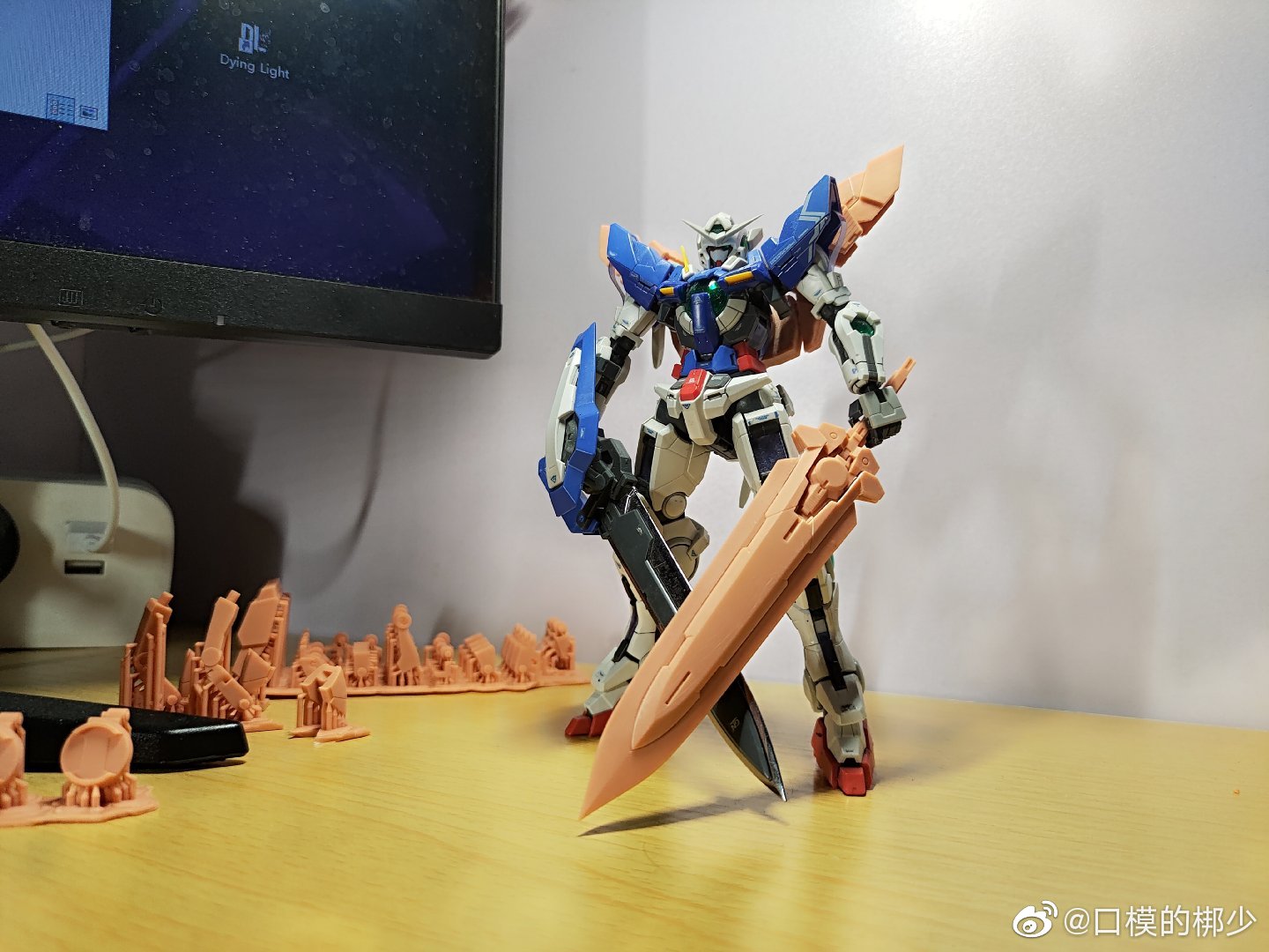 G946_RG_Gundam_Devise_Exia_015.jpg