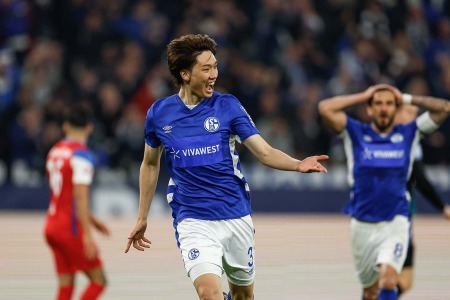 Schalke 2-0 Heidenheim - Ko Itakura goal