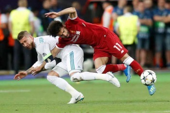 Salah injury vs Real Madrid Salah vs Ramos