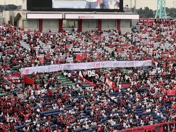 PSGs summer tour of Japan, fans from the local club held up a banner saying ¥3000 for Urawa vs 6 times Champions League winners Bayern and ¥8000 for PSG who havent won Champions League