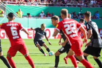 Kaiserslautern 1-[2] Freiburg - Ritsu Doan goal