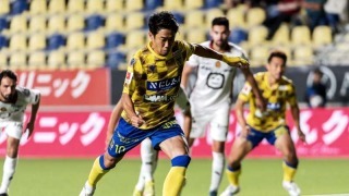 Shinji Kagawa scores his first goal for STVV