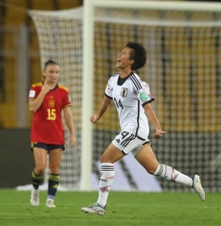 Japan [1]-0 Spain - Momoko Tanikawa (great goal) - U17 Womens World Cup