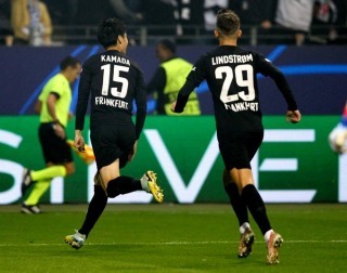 Eintracht Frankfurt 2 - 1 Marseille - Daichi Kamada goal