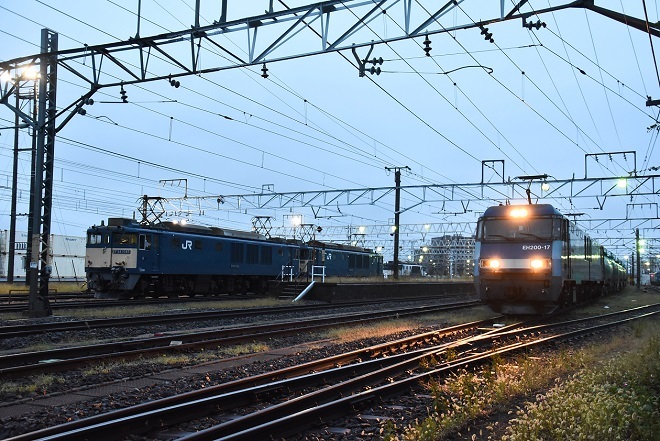2022年9月24日撮影　南松本にて　篠ノ井線貨物5463ﾚ　EH200-17号機発車　