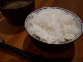 【写真】石井親方に分けていただいた“はさがけ米”の白ご飯