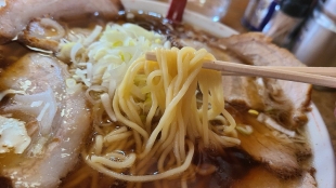 恵比寿　チャーシュー麺大　麺