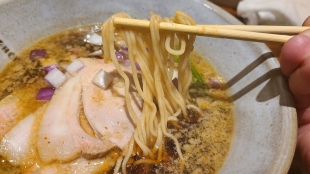 粋翔古町　新潟醤油拉麺　麺