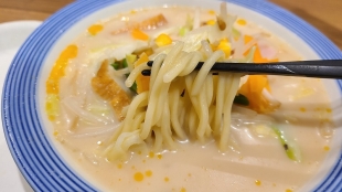 リンガーハットイオンモール新潟南　小さいチャンポン　麺スープ