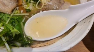 浦咲　特製焼あごラーメン　スープ