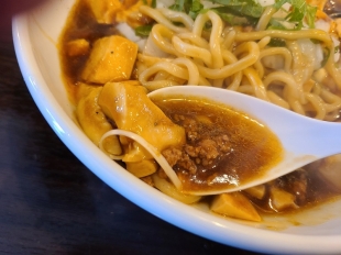 たな華　麻婆麺　スープ