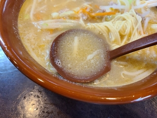 麺しょう　野菜味噌ラーメン　スープ