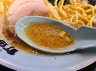町田商店　ラーメン　スープ