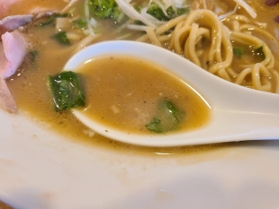 あした　醤油白湯麺　スープ