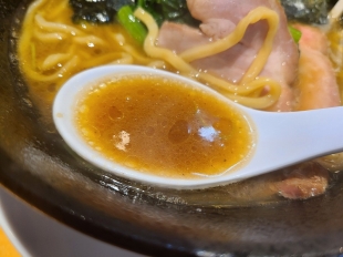 YUKI　家系ラーメン　スープ