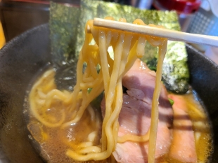 YUKI　家系ラーメン　麺