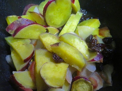 IMG_0538さつま芋とリンゴのレーズン煮
