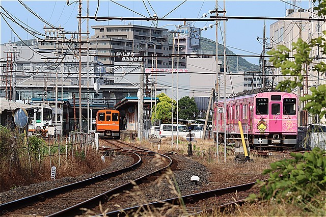 s-㉜駅構内の電車たちIMG_8759