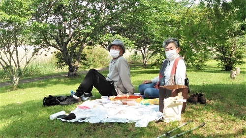 ピクニック　草上の昼食
